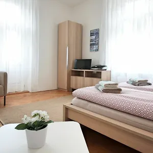 Angel Apartahotel Praga